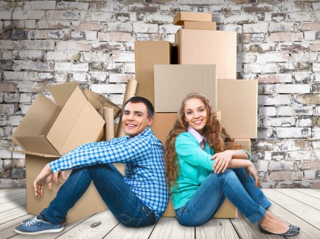 Student removals team loading boxes in Holloway